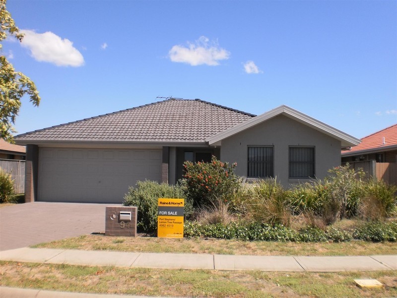 94 Pershing Place, Tanilba Bay NSW 2319