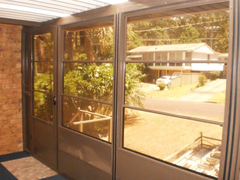 8 Dean Pde, Lemon Tree Passage NSW 2319