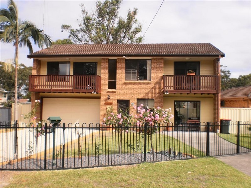 38 Boyd Avenue, Lemon Tree Passage NSW 2319