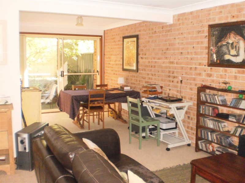 2 / 4A Blanch Street, Lemon Tree Passage NSW 2319