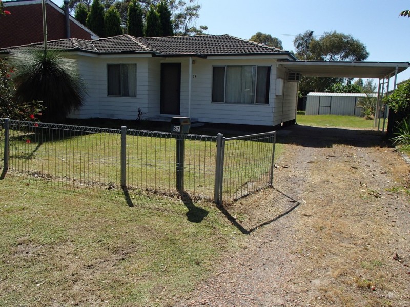 37 President Wilson Walk, Tanilba Bay NSW 2319