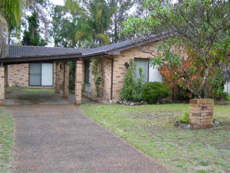 19 Paroa Avenue, Lemon Tree Passage NSW 2319