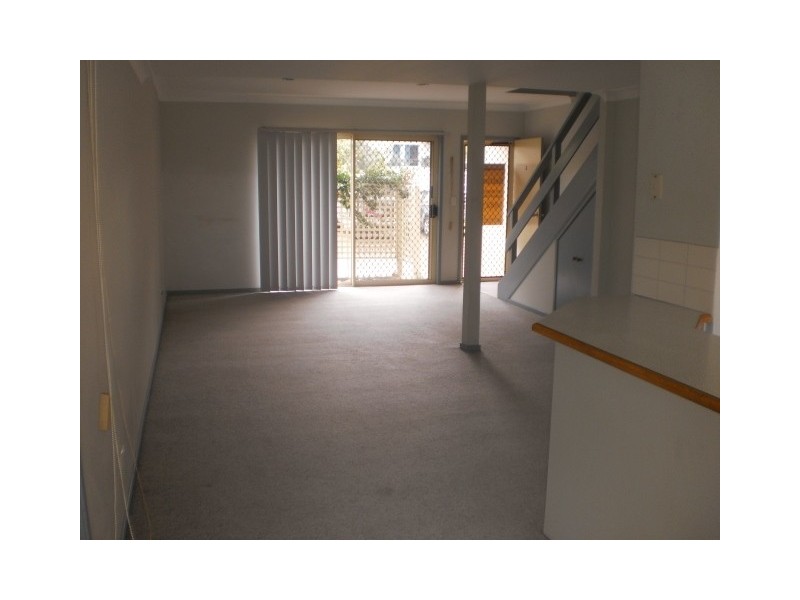 3/2 Shearman Avenue, Lemon Tree Passage NSW 2319