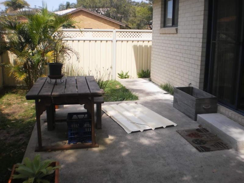 1 President Poincare Parade, Tanilba Bay NSW 2319