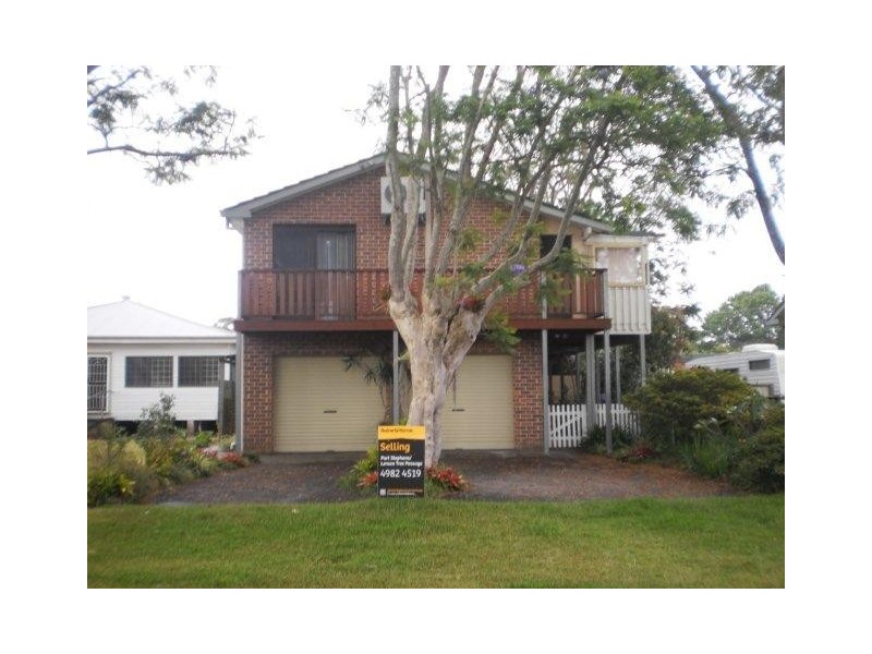 16 Avenue of the Allies, Tanilba Bay NSW 2319