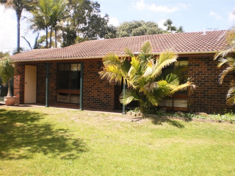 16 Beatty Boulevard, Tanilba Bay NSW 2319