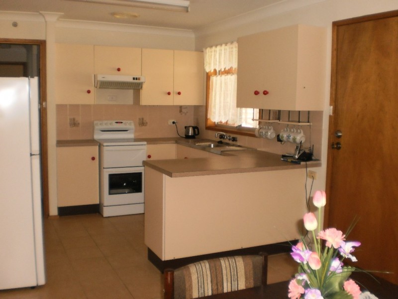 18 Essendene Gardens, Mallabula NSW 2319