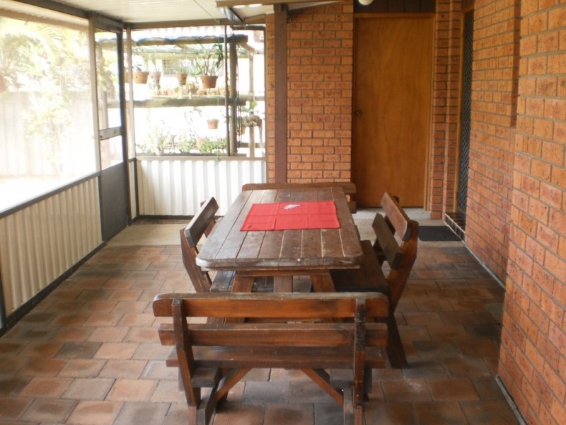 18 Essendene Gardens, Mallabula NSW 2319