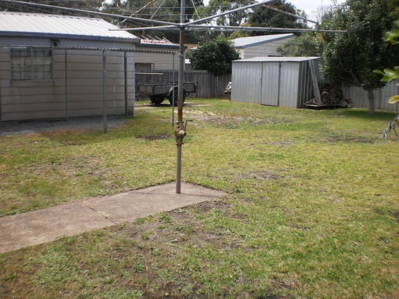 18 Essendene Gardens, Mallabula NSW 2319