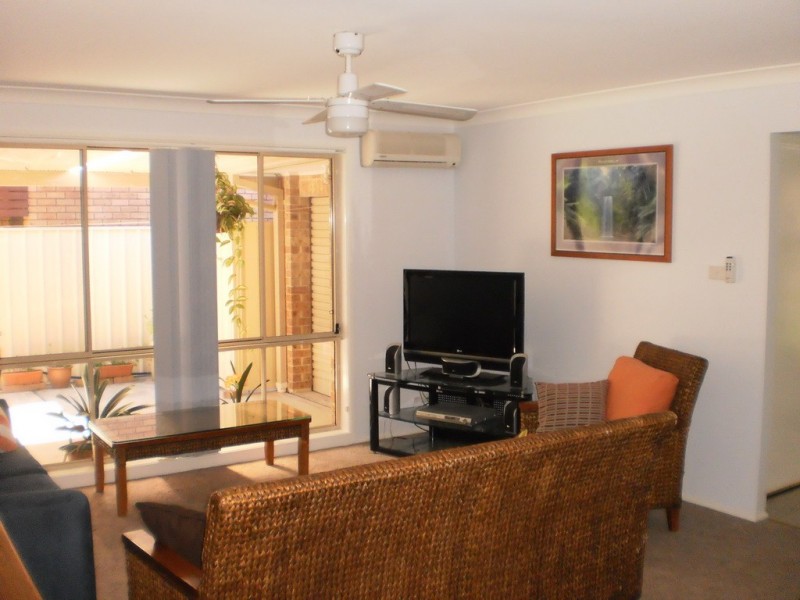 16 Paroa Avenue, Lemon Tree Passage NSW 2319