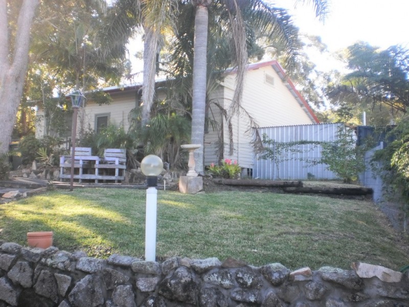18 Helen Avenue, Lemon Tree Passage NSW 2319