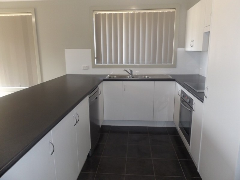 41 Broughton Circuit, Tanilba Bay NSW 2319
