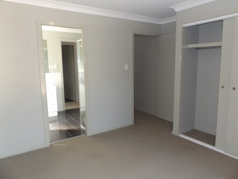 41 Broughton Circuit, Tanilba Bay NSW 2319