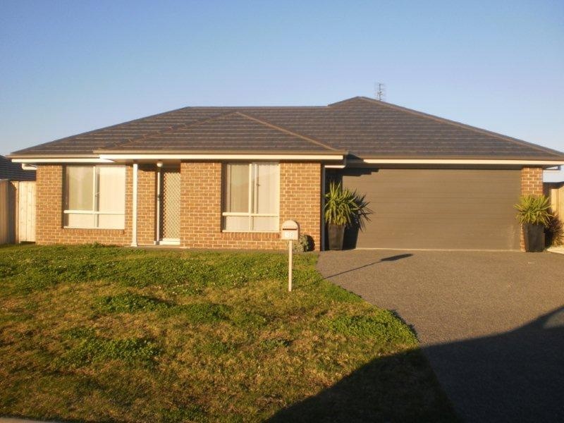 12 Pyramus Way, Tanilba Bay NSW 2319