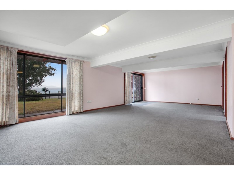 68 Peace Parade, Tanilba Bay NSW 2319