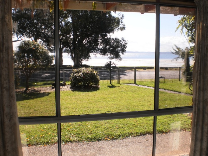 68 Peace Parade, Tanilba Bay NSW 2319