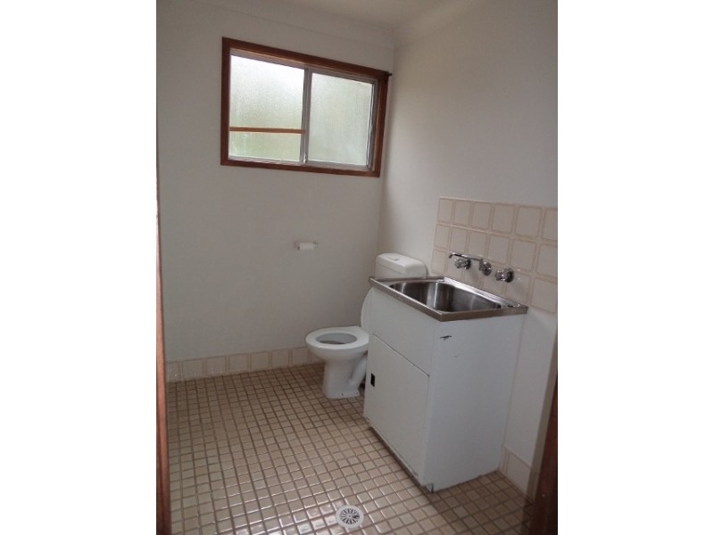 37 Chris Avenue, Salt Ash NSW 2318