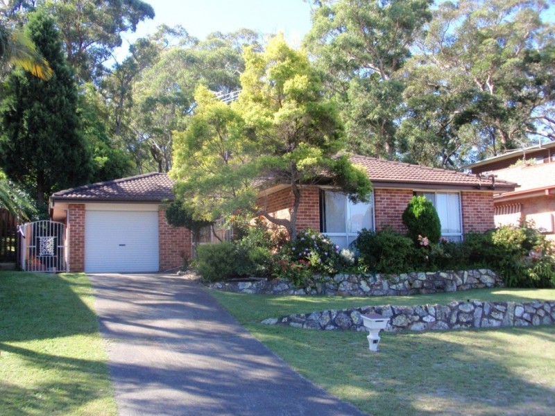 12 Helen Avenue, Lemon Tree Passage NSW 2319