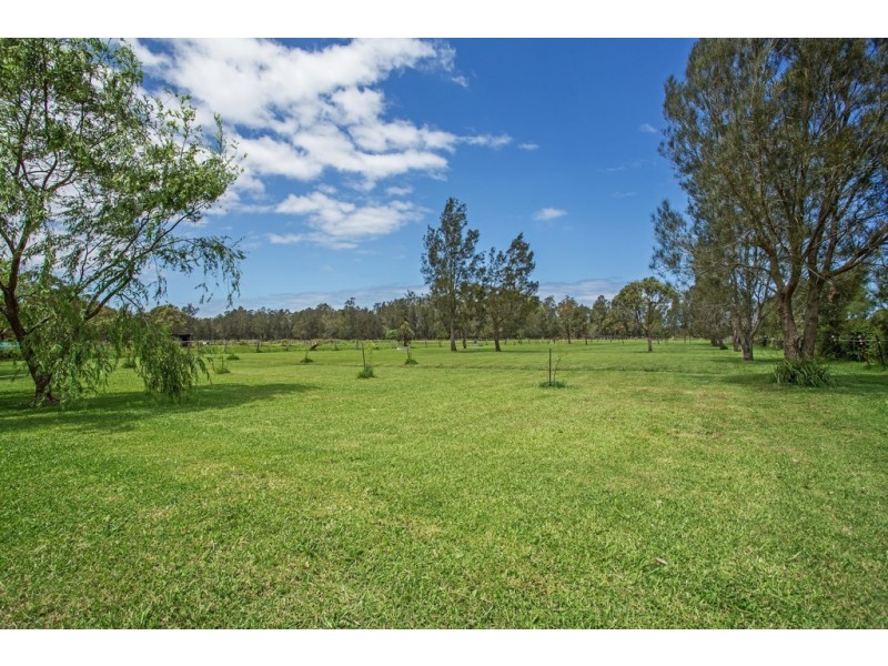 22 Brownes Road, Salt Ash NSW 2318