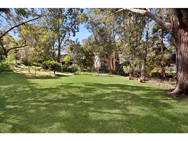 24 Admiralty Avenue, Tanilba Bay NSW 2319