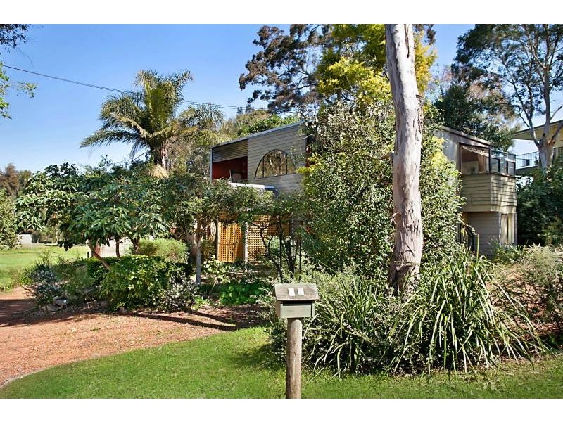 24 Admiralty Avenue, Tanilba Bay NSW 2319