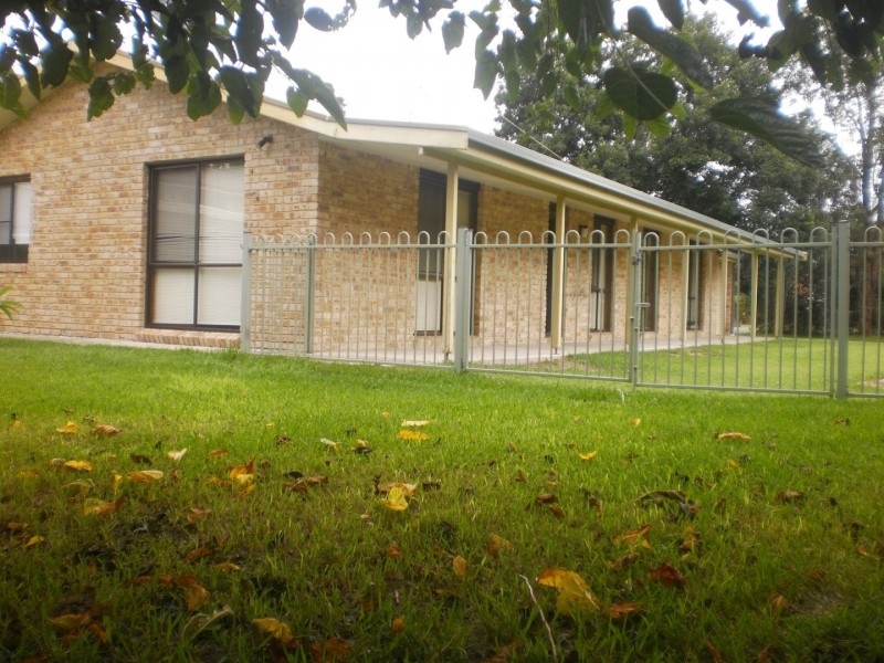 13 Elaine Avenue, Lemon Tree Passage NSW 2319