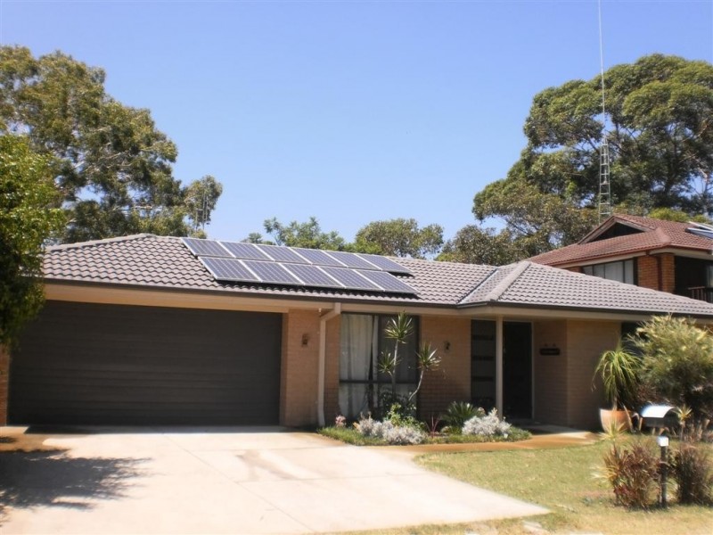 86 Clemenceau Crescent, Tanilba Bay NSW 2319