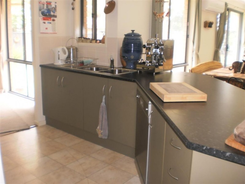 86 Clemenceau Crescent, Tanilba Bay NSW 2319