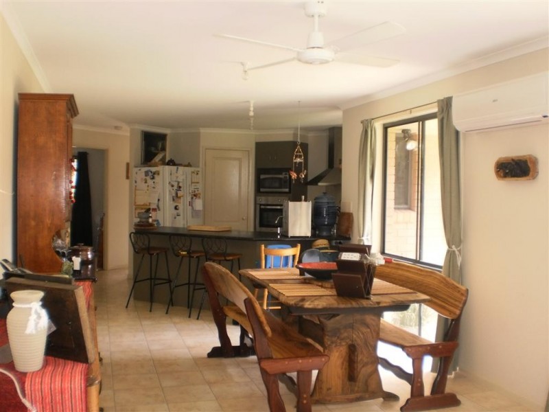 86 Clemenceau Crescent, Tanilba Bay NSW 2319