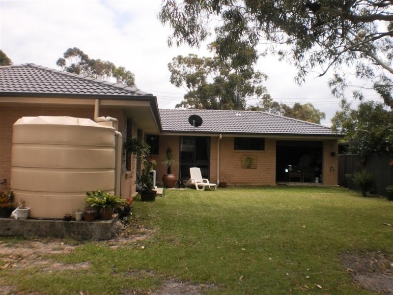 86 Clemenceau Crescent, Tanilba Bay NSW 2319