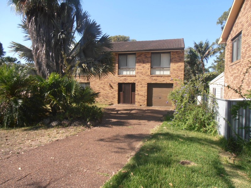 62 Francis Avenue, Lemon Tree Passage NSW 2319