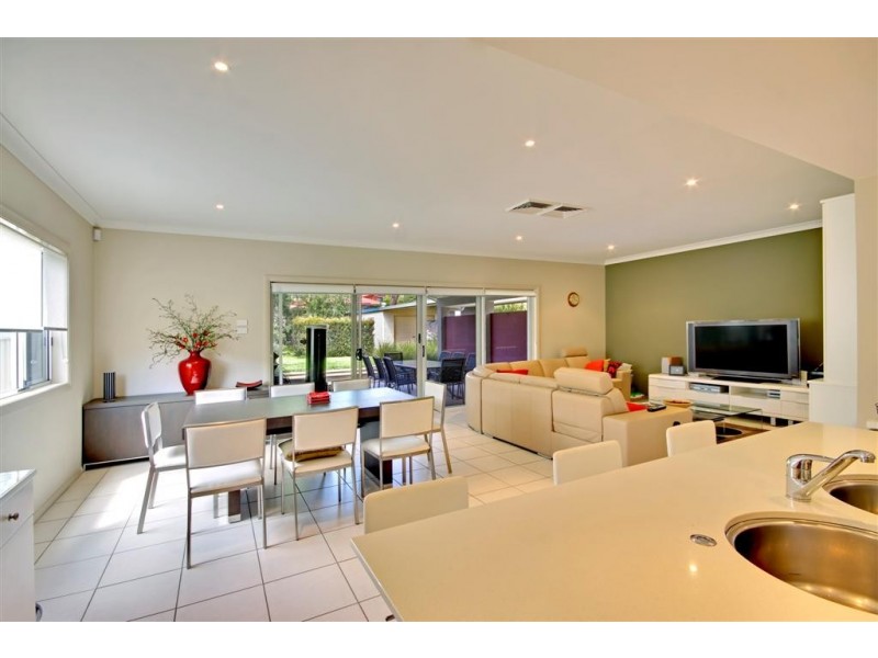 14 Peace Parade, Tanilba Bay NSW 2319