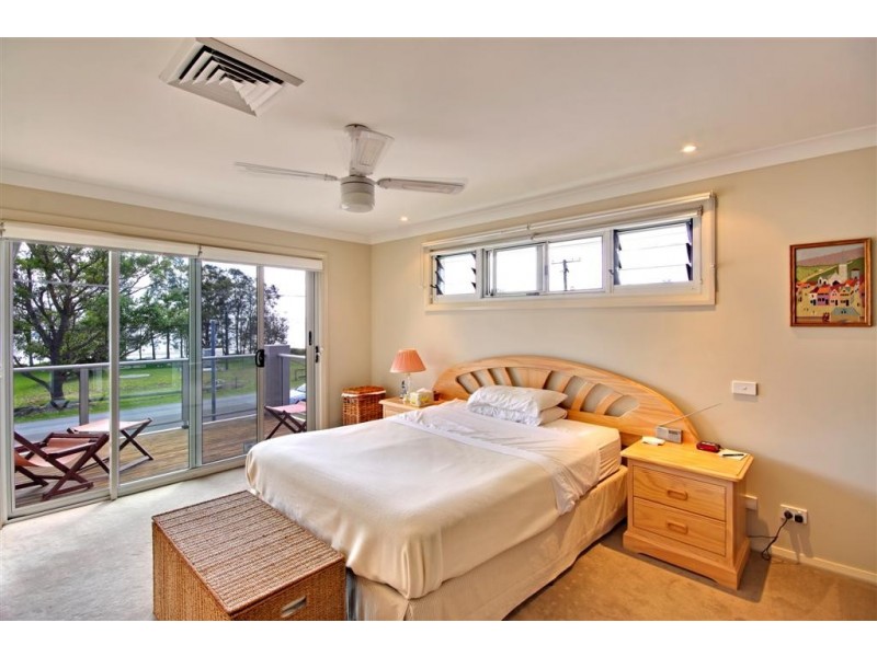 14 Peace Parade, Tanilba Bay NSW 2319