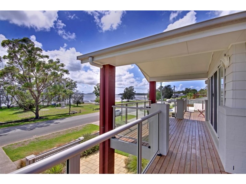 14 Peace Parade, Tanilba Bay NSW 2319