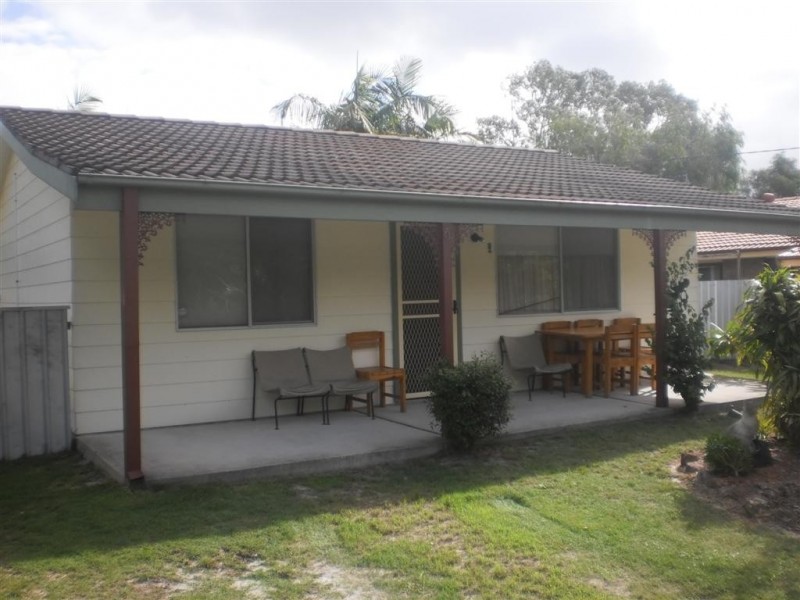 6 Lloyd George Grove, Tanilba Bay NSW 2319