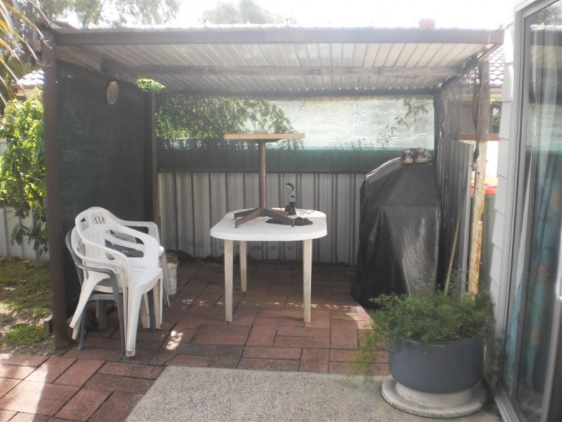 6 Lloyd George Grove, Tanilba Bay NSW 2319