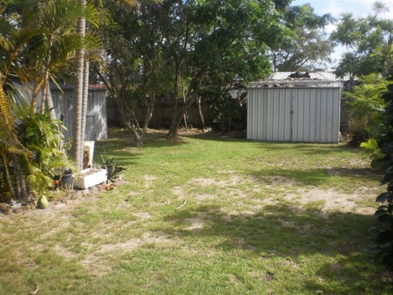 6 Lloyd George Grove, Tanilba Bay NSW 2319