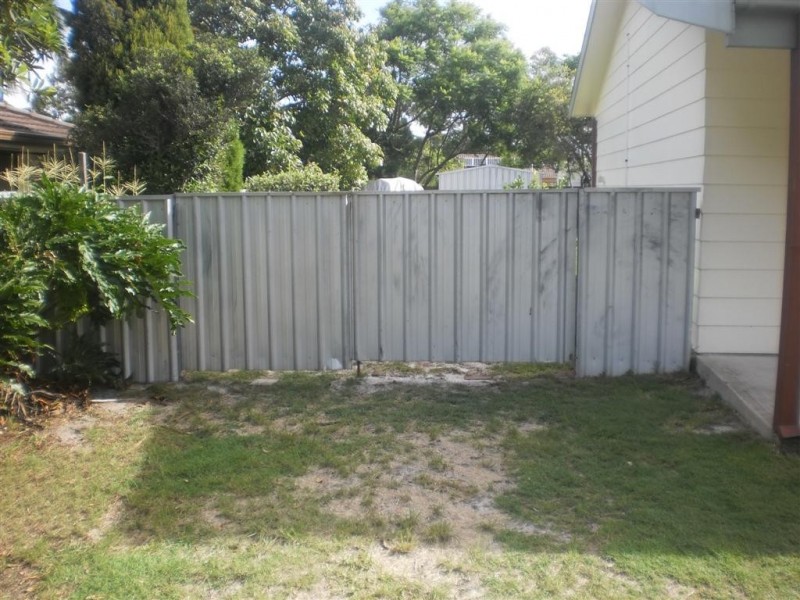 6 Lloyd George Grove, Tanilba Bay NSW 2319