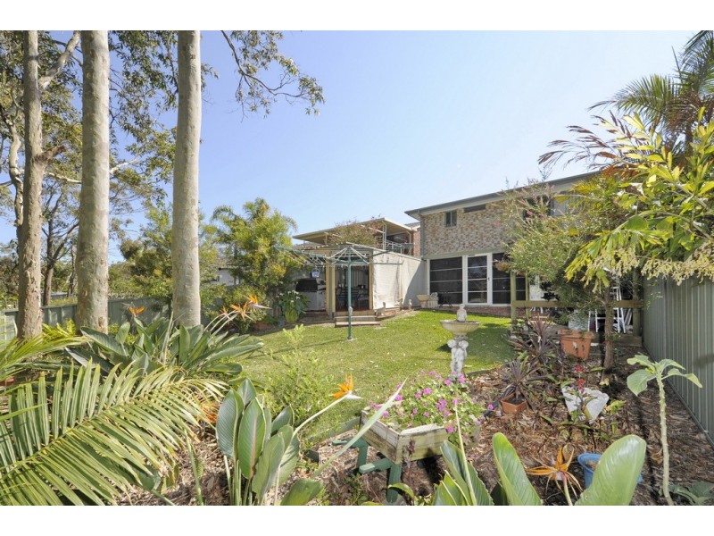 2 / 25 Whitbread Drive, Lemon Tree Passage NSW 2319