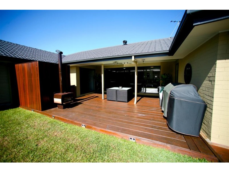 9 Stuarts Way, Tanilba Bay NSW 2319