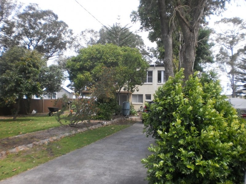 6 Rose Street, Lemon Tree Passage NSW 2319