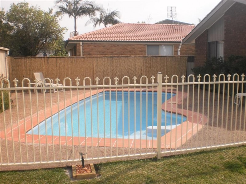 18 Pershing Place, Tanilba Bay NSW 2319