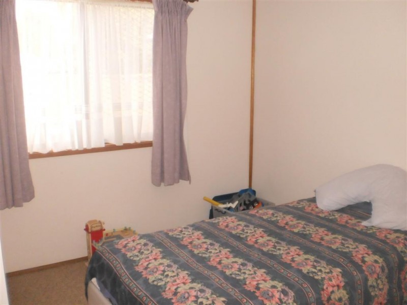 18 Pershing Place, Tanilba Bay NSW 2319