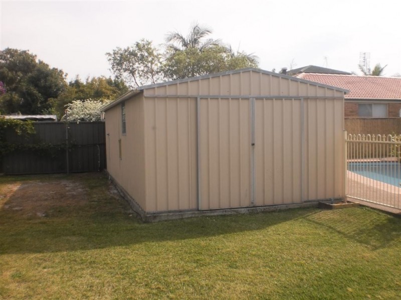 18 Pershing Place, Tanilba Bay NSW 2319