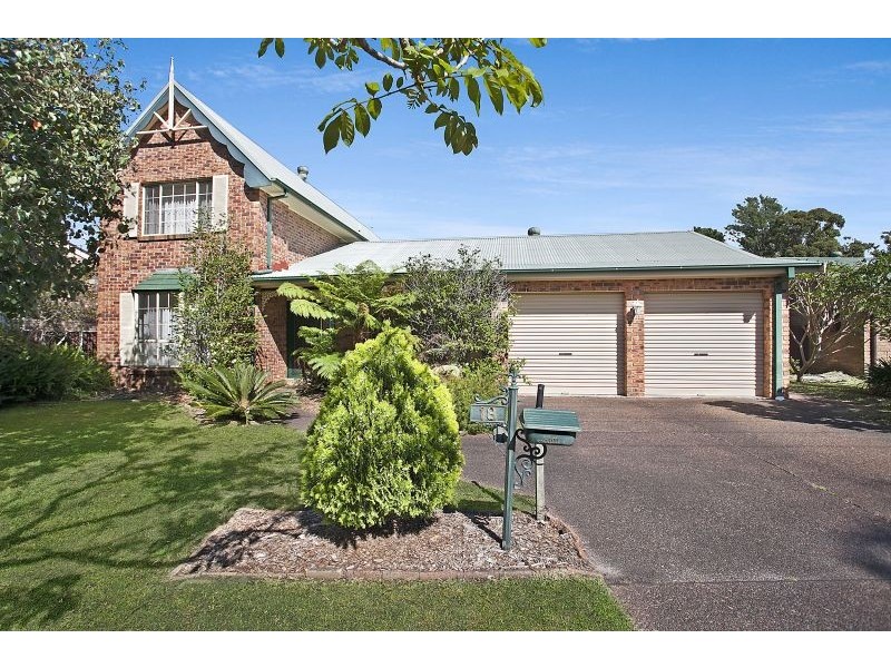 18 President Wilson Walk, Tanilba Bay NSW 2319