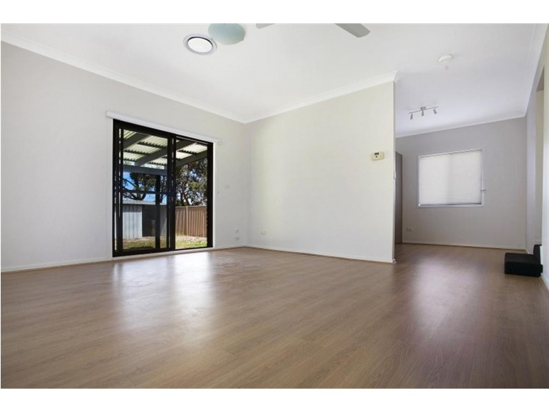 8 Wychewood Avenue, Mallabula NSW 2319