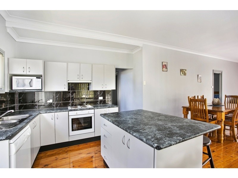 33 Cook Parade, Lemon Tree Passage NSW 2319