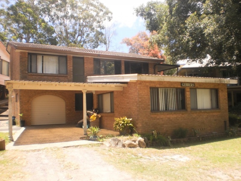 35 Gibbers Drive, Lemon Tree Passage NSW 2319