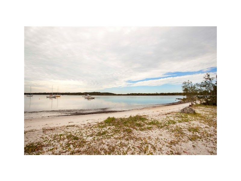 35 Gibbers Drive, Lemon Tree Passage NSW 2319