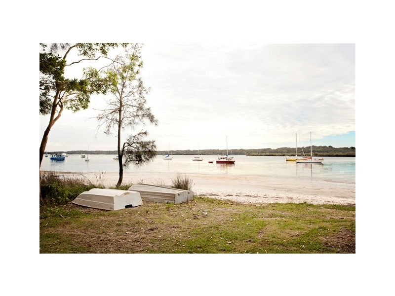 35 Gibbers Drive, Lemon Tree Passage NSW 2319